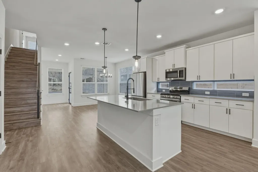 2009 Iroquois Lane Austin TX 78741
