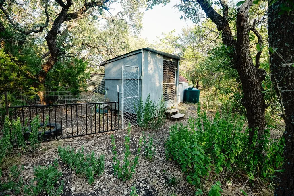 1751 County Road 255 Georgetown TX 78633