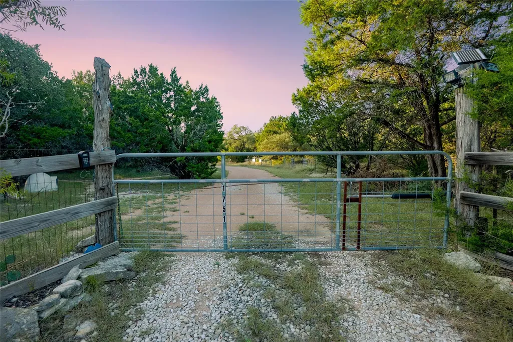 1751 County Road 255 Georgetown TX 78633