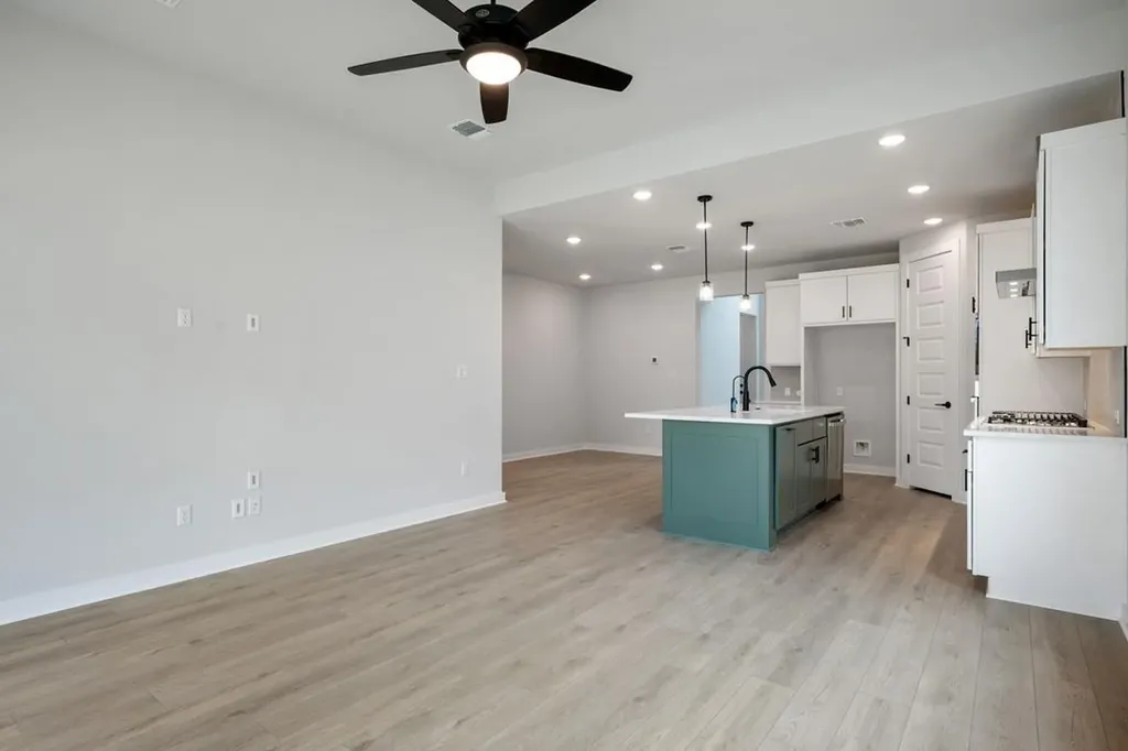 162 Grayson Elm Pass Dripping Springs TX 78620