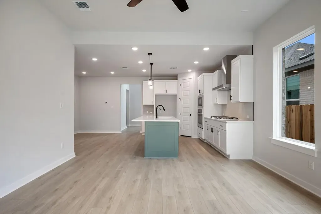 162 Grayson Elm Pass Dripping Springs TX 78620