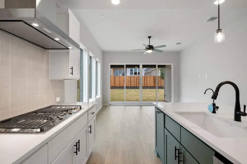 162 Grayson Elm Pass Dripping Springs TX 78620