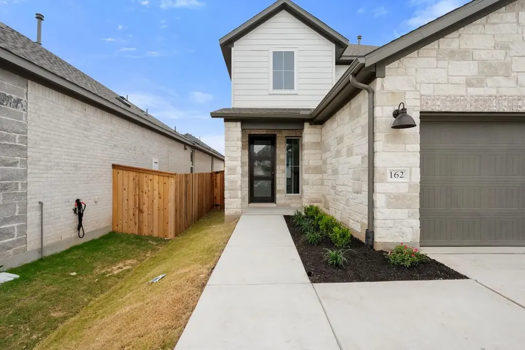 162 Grayson Elm Pass Dripping Springs TX 78620