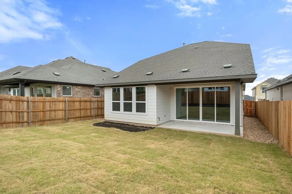 162 Grayson Elm Pass Dripping Springs TX 78620