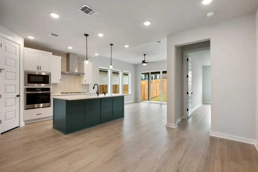 162 Grayson Elm Pass Dripping Springs TX 78620