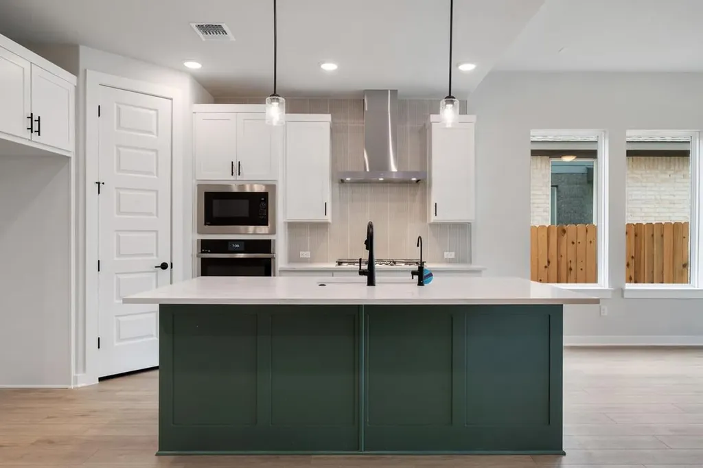 162 Grayson Elm Pass Dripping Springs TX 78620