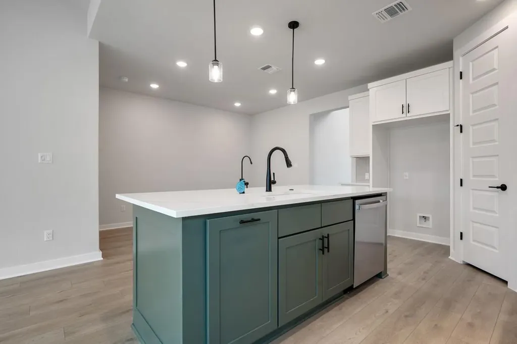 162 Grayson Elm Pass Dripping Springs TX 78620
