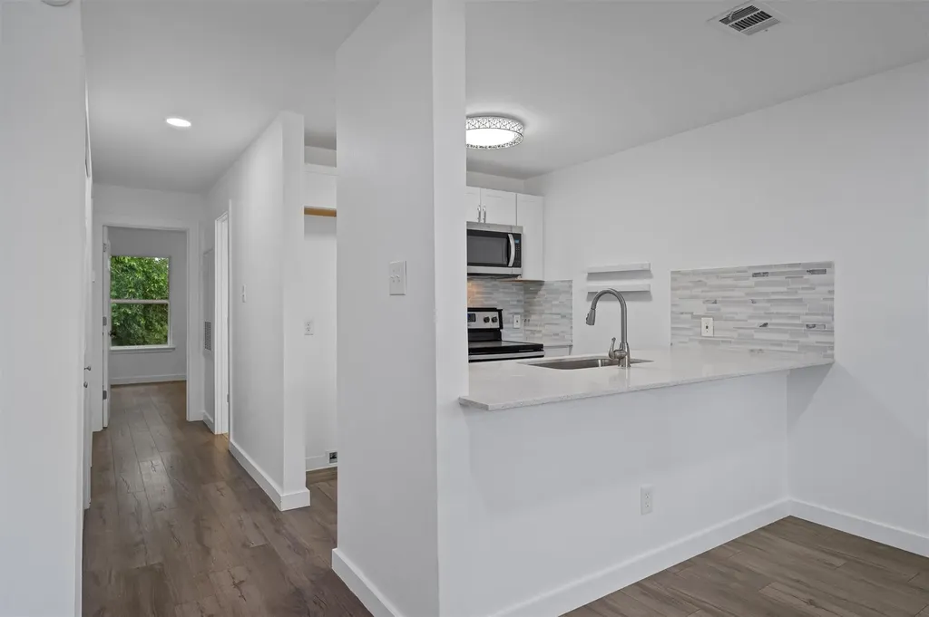 6409 Burns Street Austin TX 78752