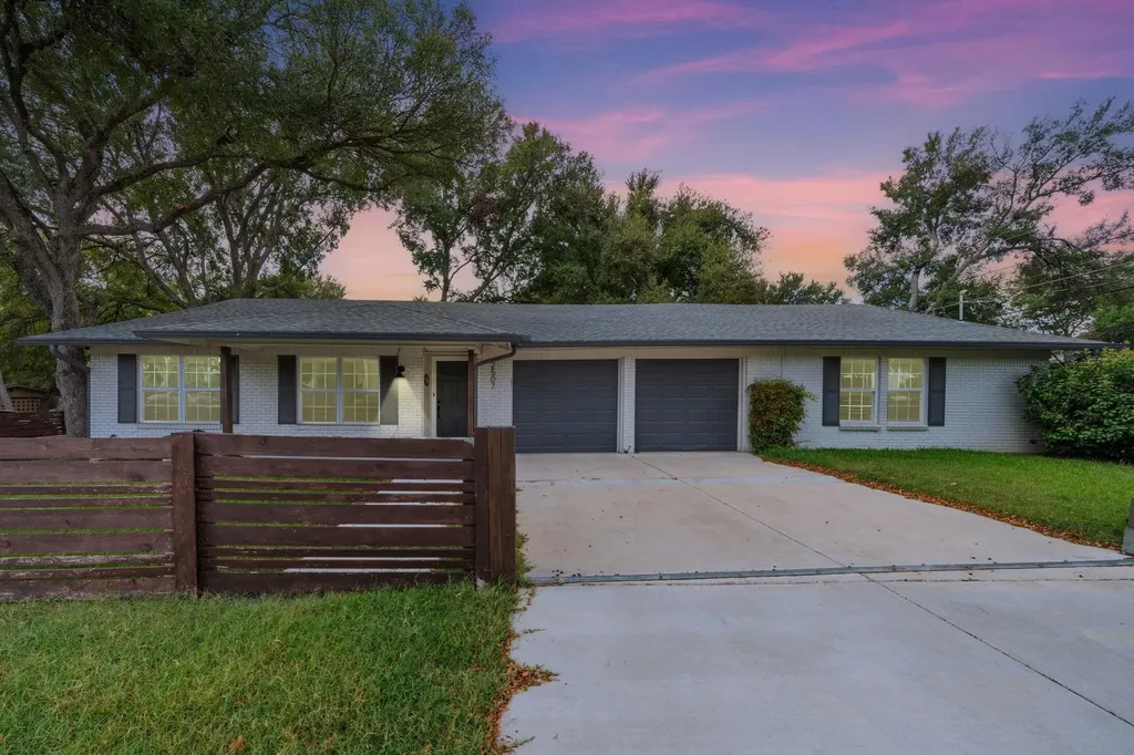2507 Western Trails Boulevard Austin TX 78745