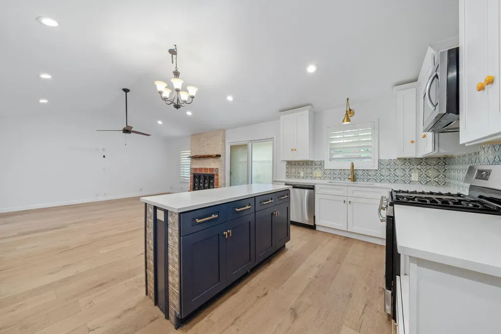 2507 Western Trails Boulevard Austin TX 78745