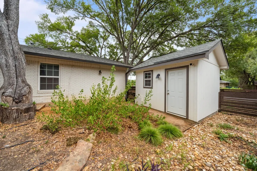 2507 Western Trails Boulevard Austin TX 78745