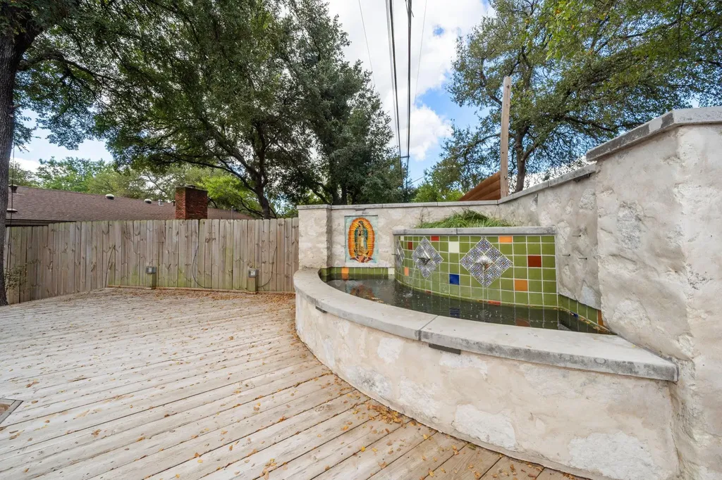 2507 Western Trails Boulevard Austin TX 78745