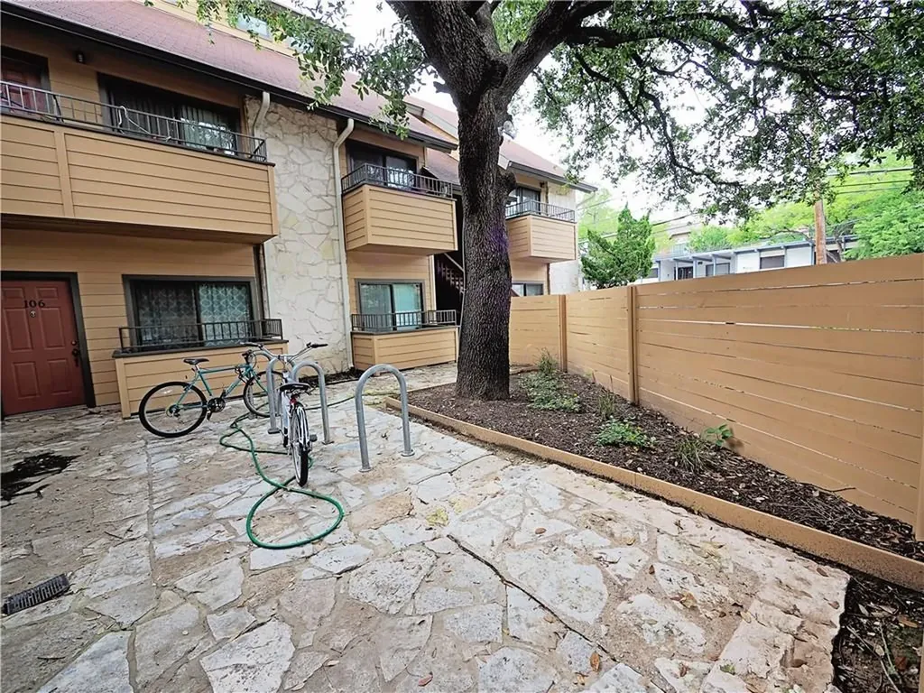 2714 Nueces Street Austin TX 78705