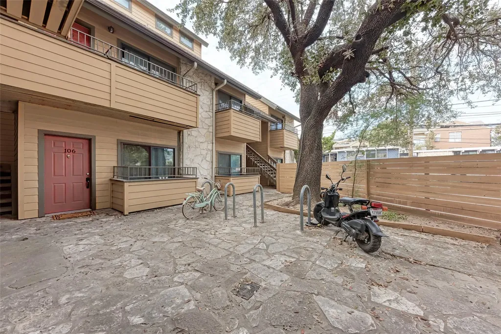 2714 Nueces Street Austin TX 78705