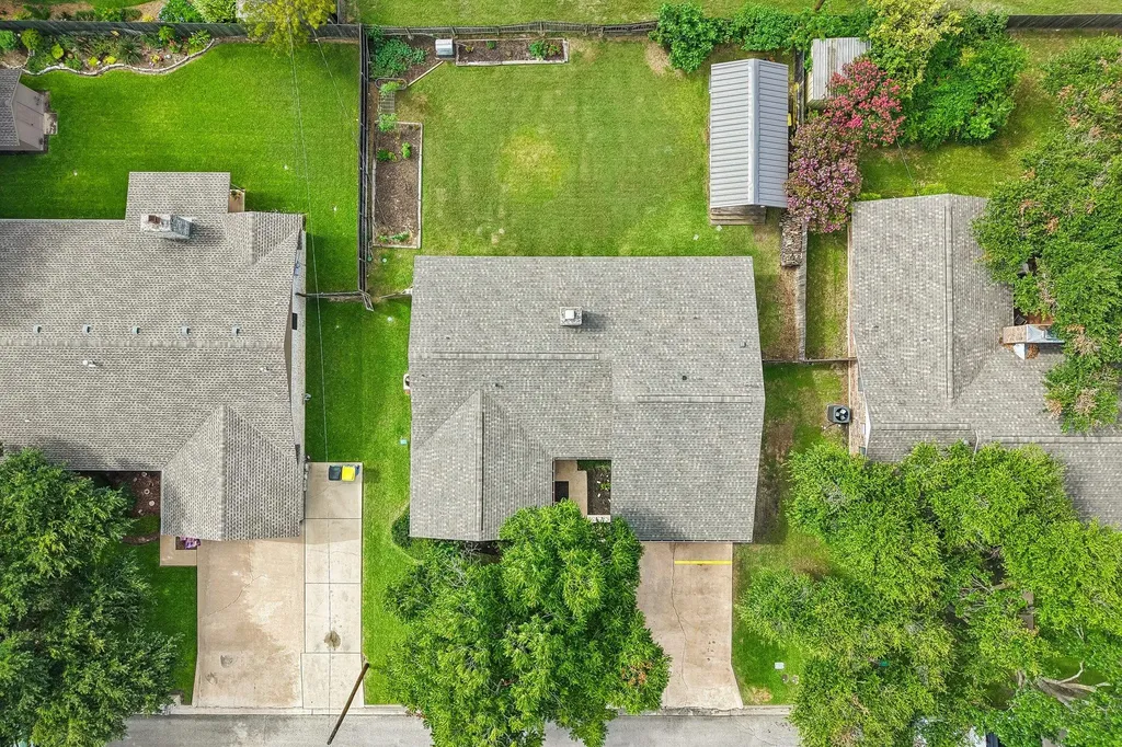 2301 Lillie Lane Taylor TX 76574