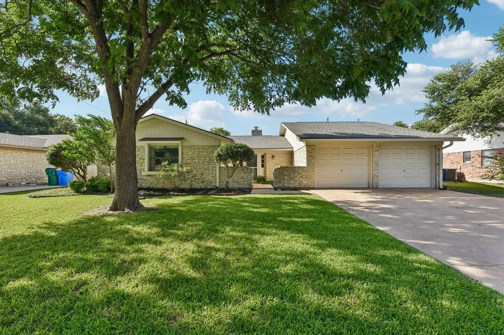 2301 Lillie Lane Taylor TX 76574