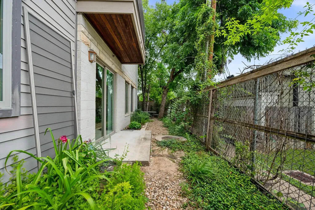 1504 Collier Street Austin TX 78704