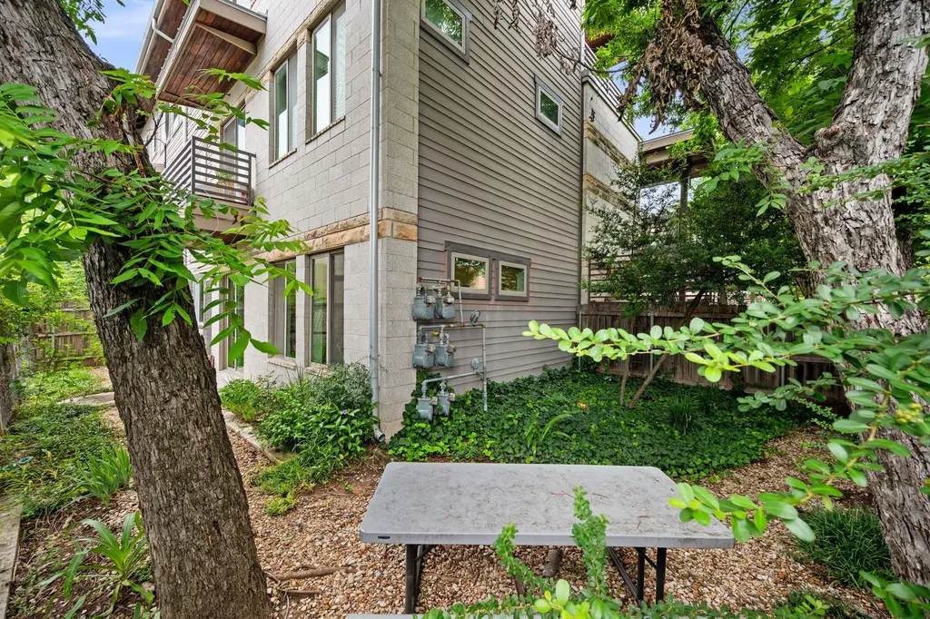 1504 Collier Street Austin TX 78704