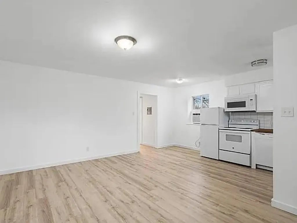 1302 S Quinlan Park Road Austin TX 78732