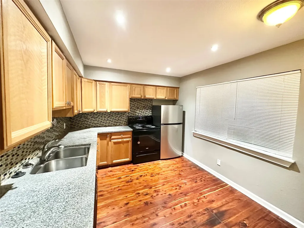 1302 S Quinlan Park Road Austin TX 78732