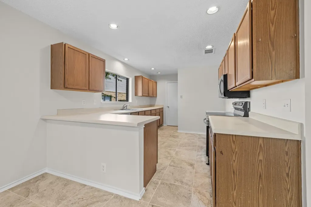708 Justeford Drive Pflugerville TX 78660