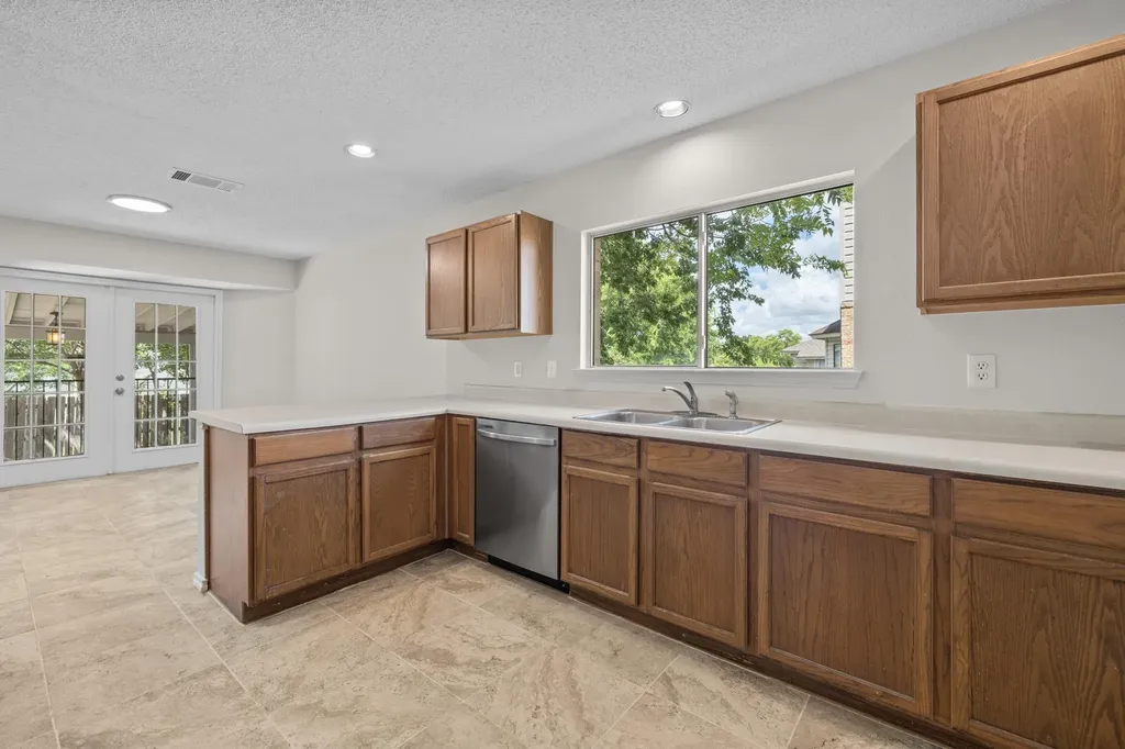 708 Justeford Drive Pflugerville TX 78660