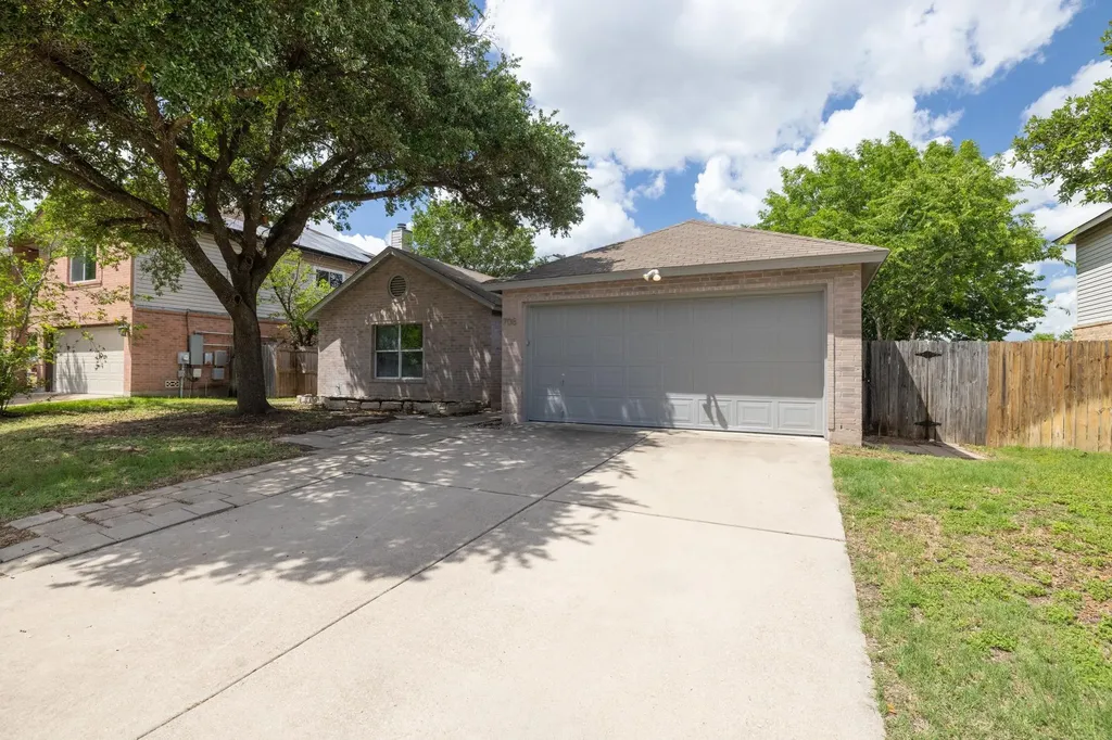 708 Justeford Drive Pflugerville TX 78660