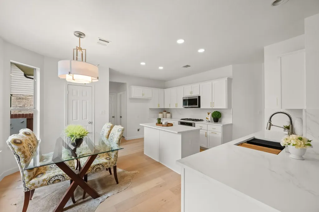 5212 Crystal Water Drive Austin TX 78735