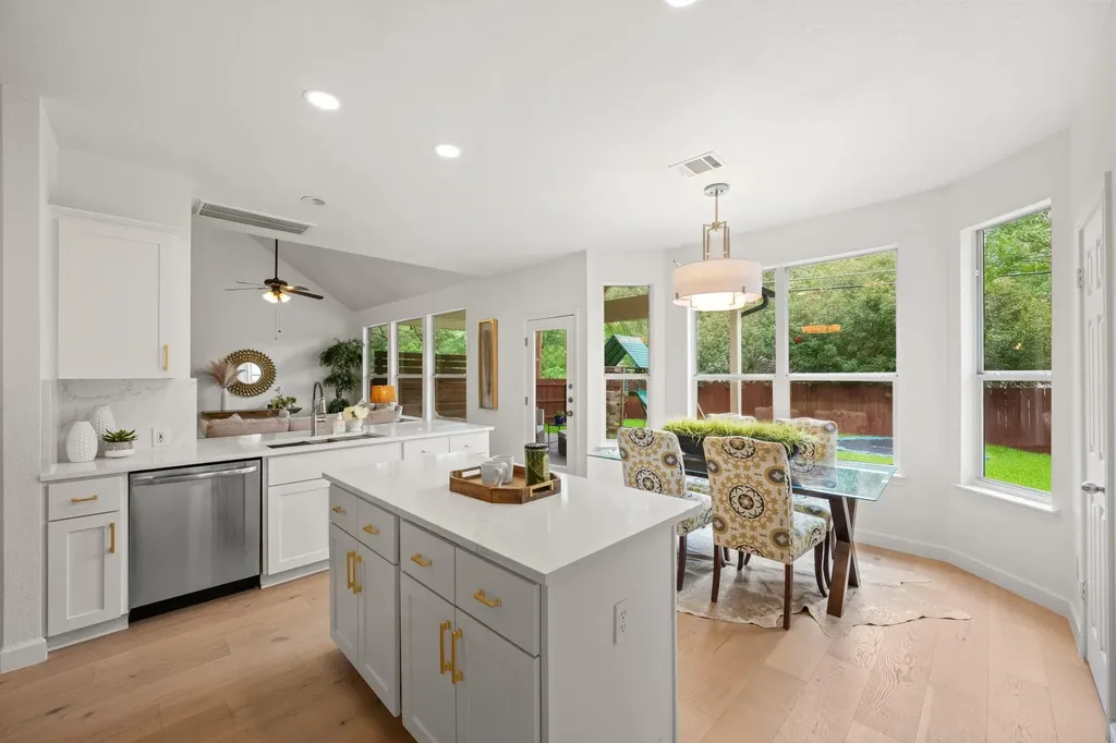 5212 Crystal Water Drive Austin TX 78735