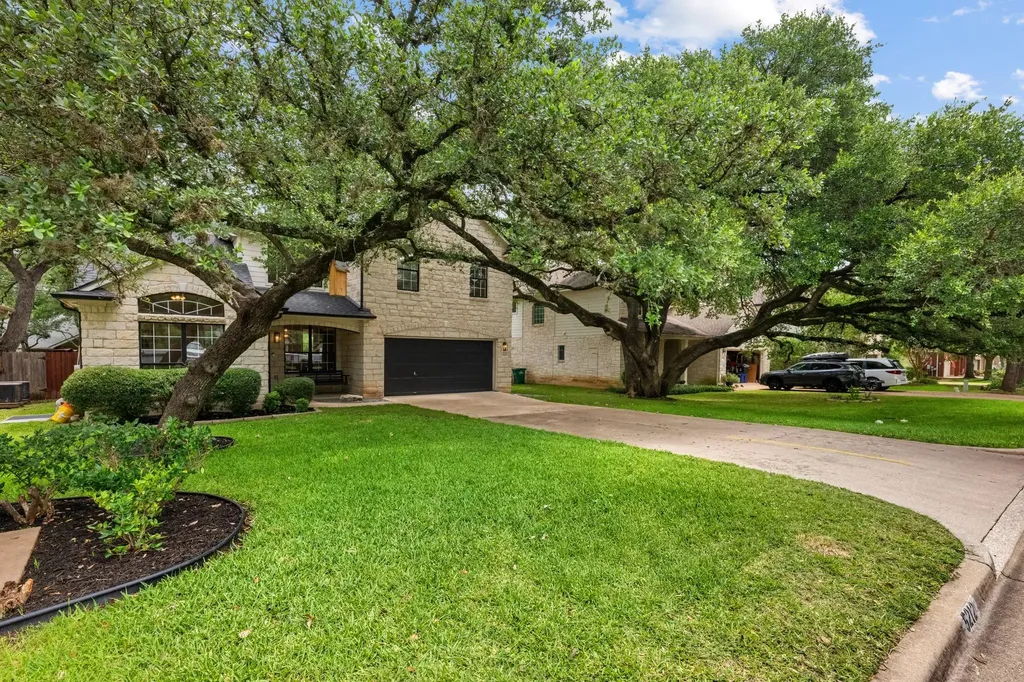 5212 Crystal Water Drive Austin TX 78735