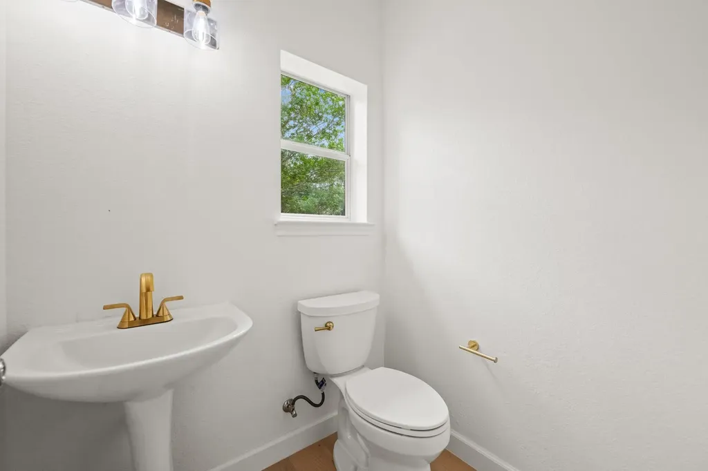 5212 Crystal Water Drive Austin TX 78735