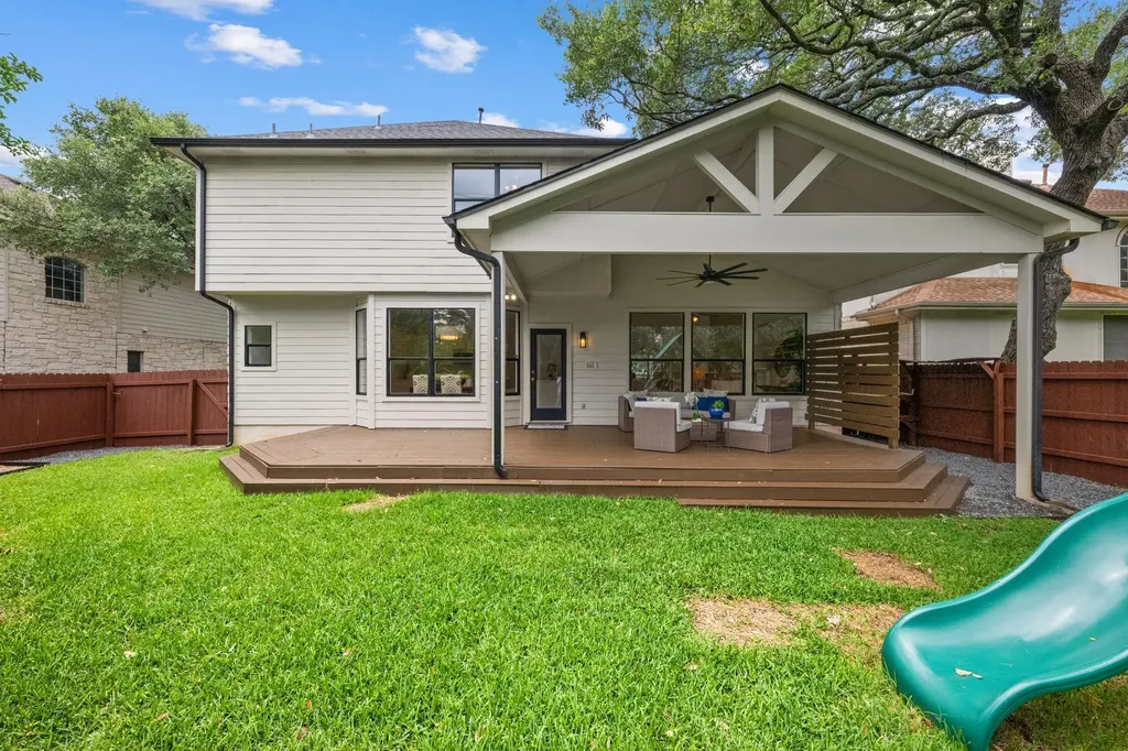 5212 Crystal Water Drive Austin TX 78735