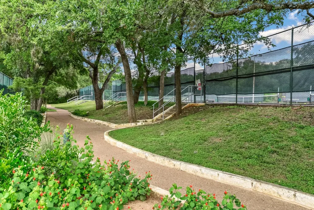 5212 Crystal Water Drive Austin TX 78735