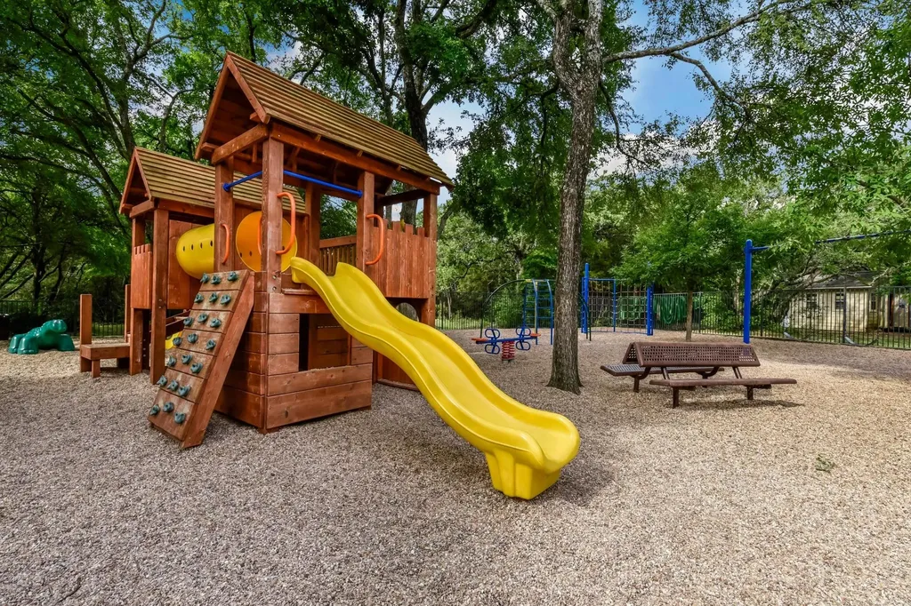 5212 Crystal Water Drive Austin TX 78735
