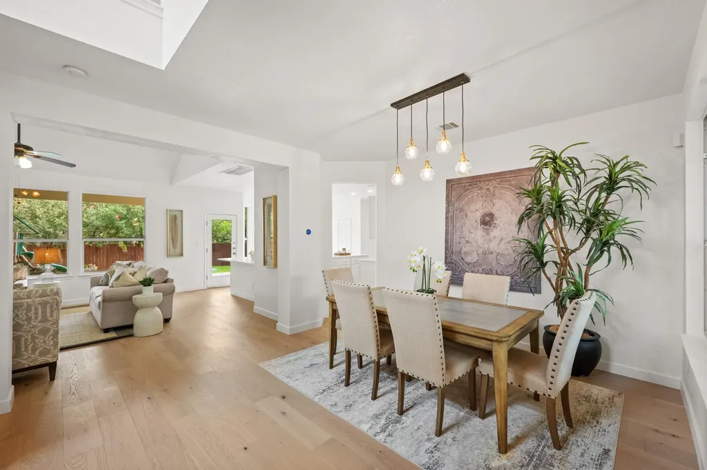 5212 Crystal Water Drive Austin TX 78735