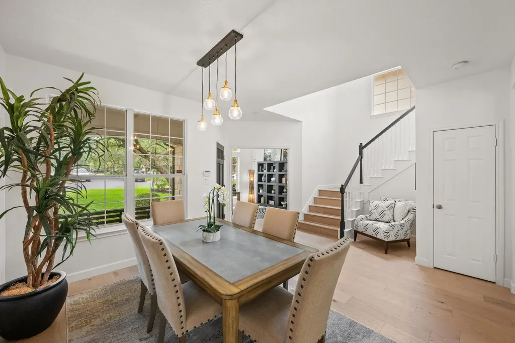 5212 Crystal Water Drive Austin TX 78735