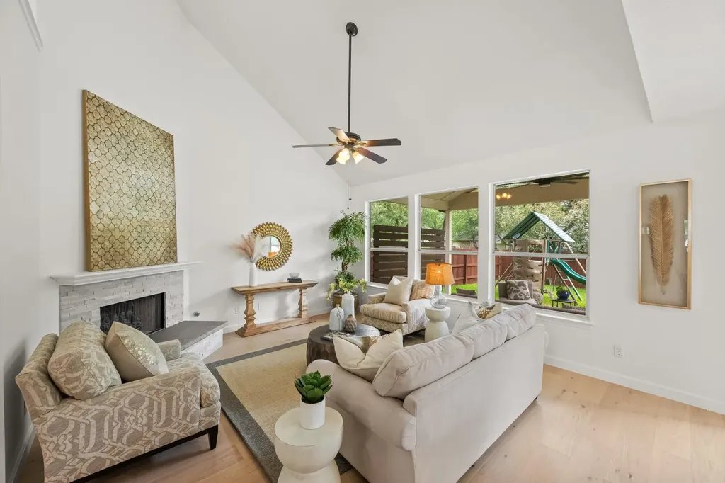 5212 Crystal Water Drive Austin TX 78735
