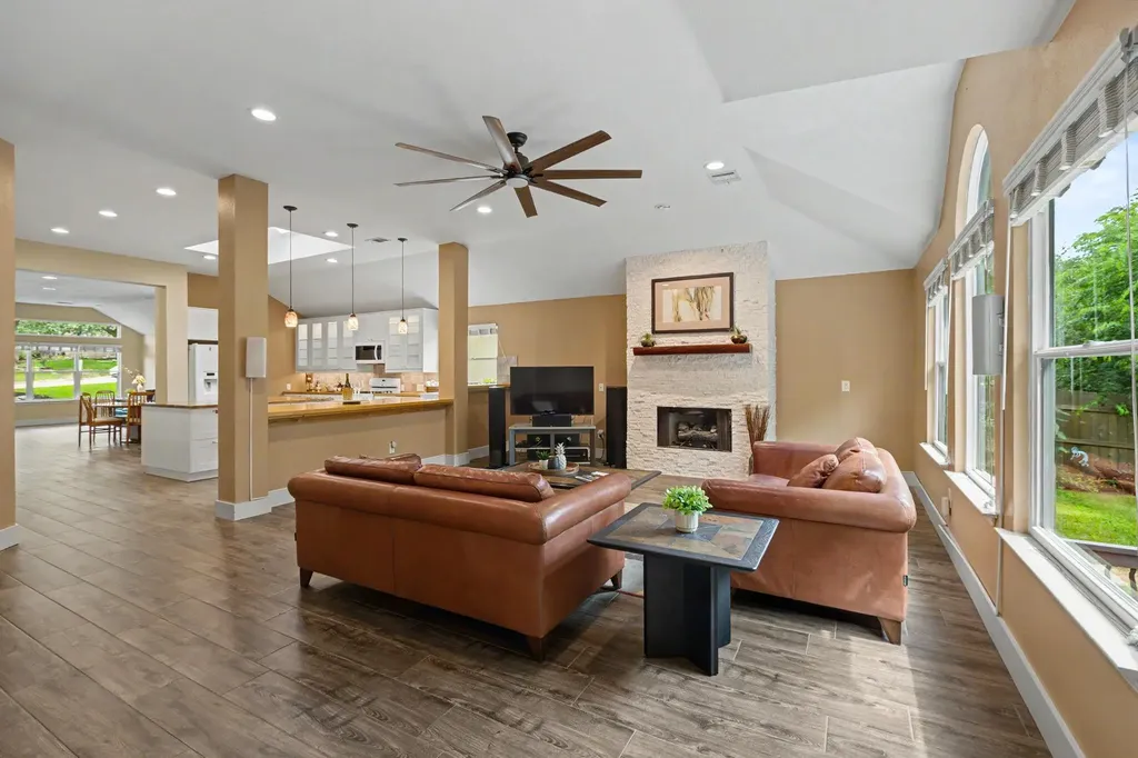 1909 Holly Hill Drive Leander TX 78641
