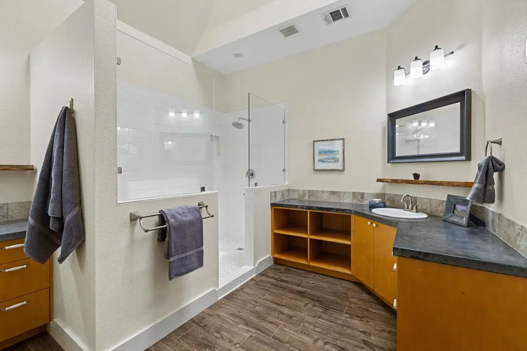 1909 Holly Hill Drive Leander TX 78641