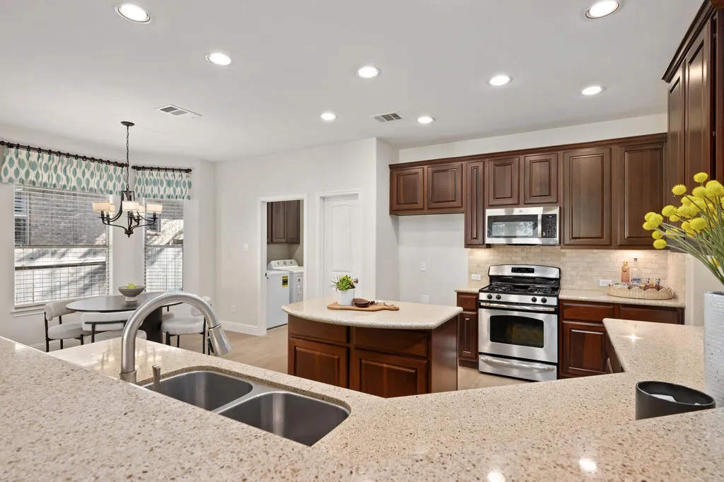 8620 Alophia Drive Austin TX 78739