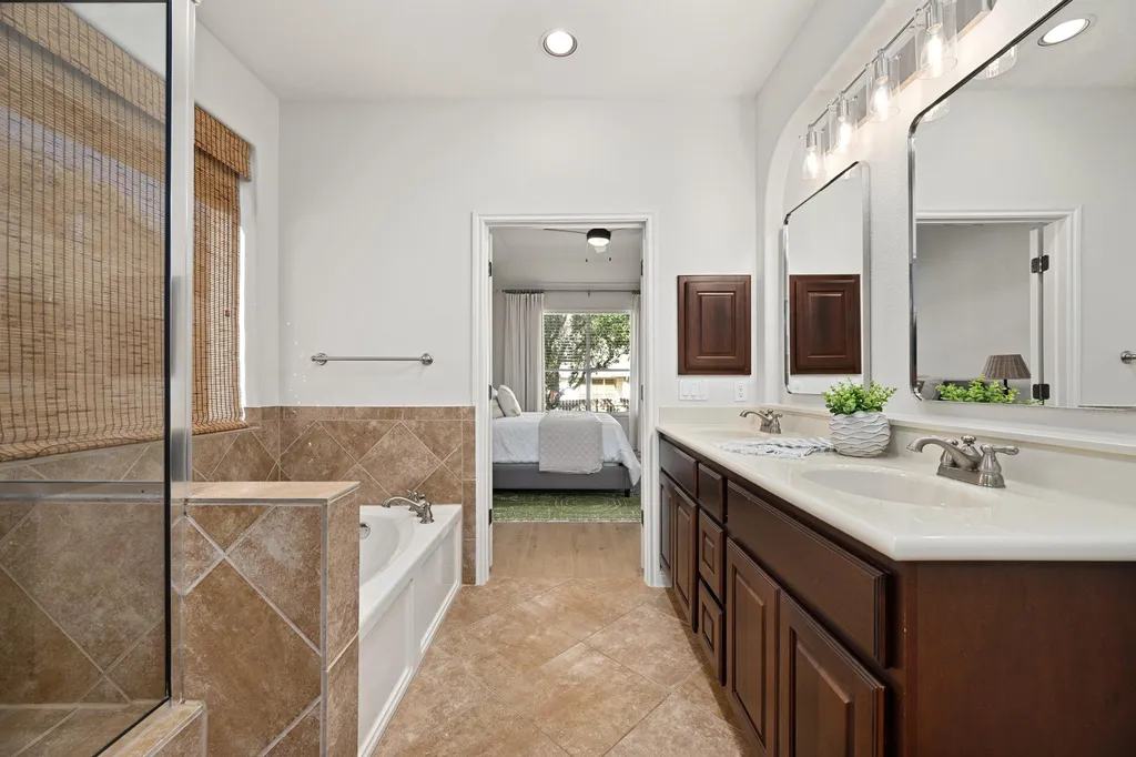 8620 Alophia Drive Austin TX 78739