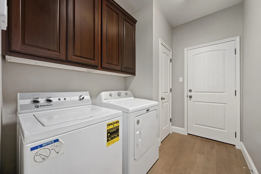 8620 Alophia Drive Austin TX 78739