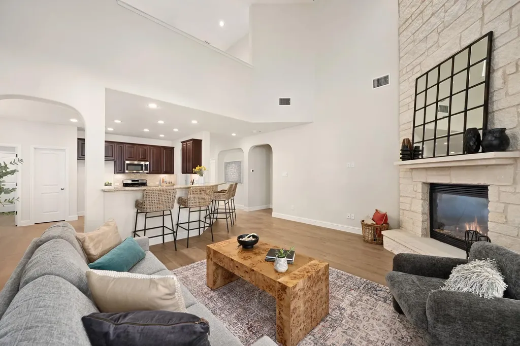 8620 Alophia Drive Austin TX 78739
