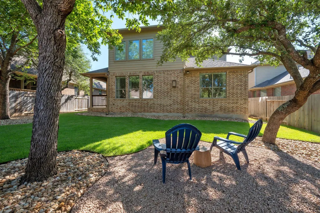 8620 Alophia Drive Austin TX 78739
