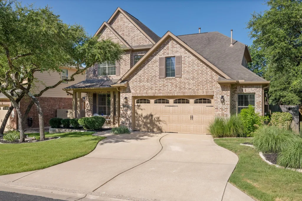 8620 Alophia Drive Austin TX 78739
