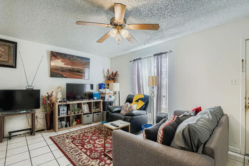 5803 Cougar Drive Austin TX 78745
