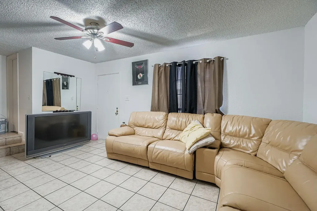 5803 Cougar Drive Austin TX 78745