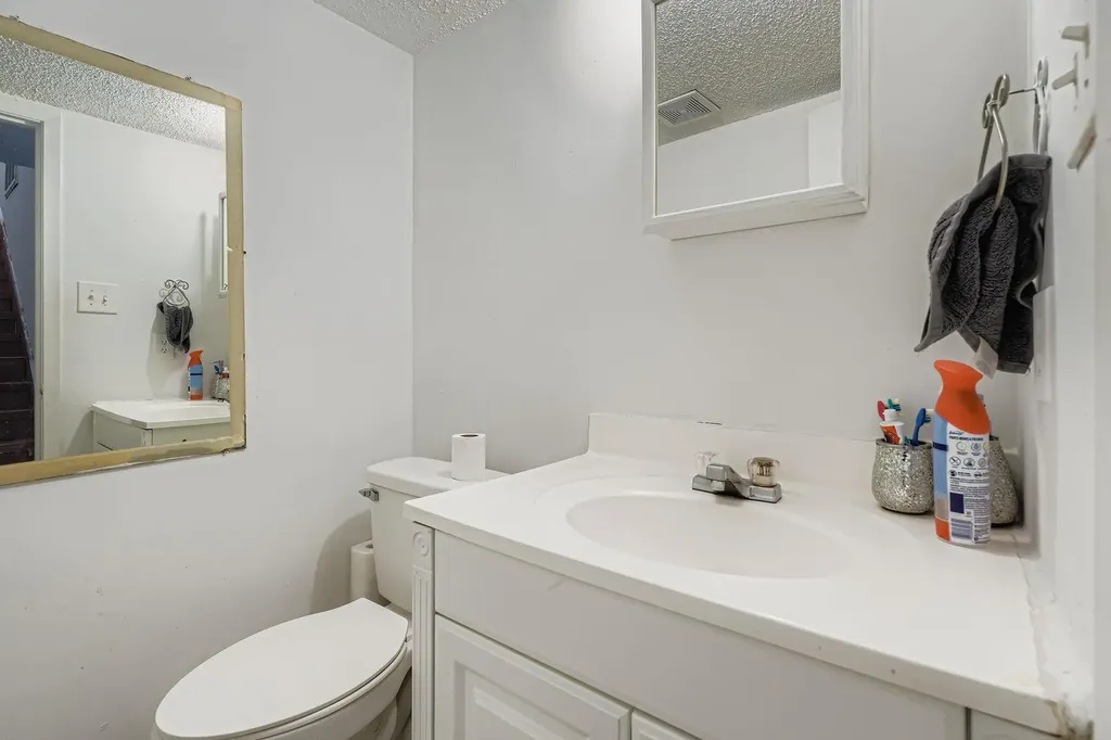 5803 Cougar Drive Austin TX 78745