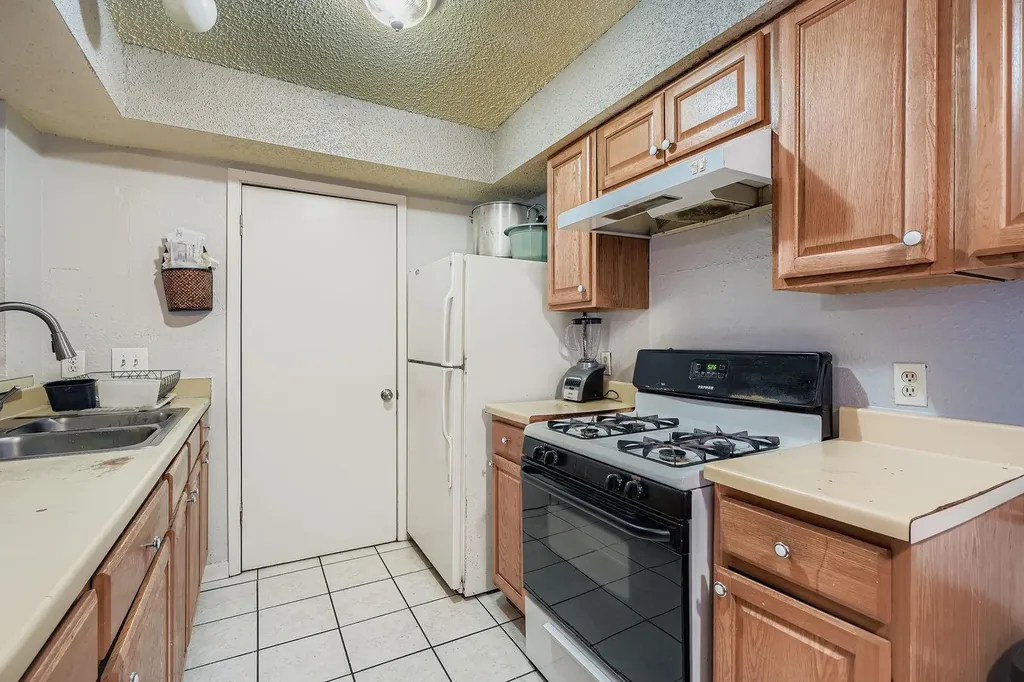5803 Cougar Drive Austin TX 78745