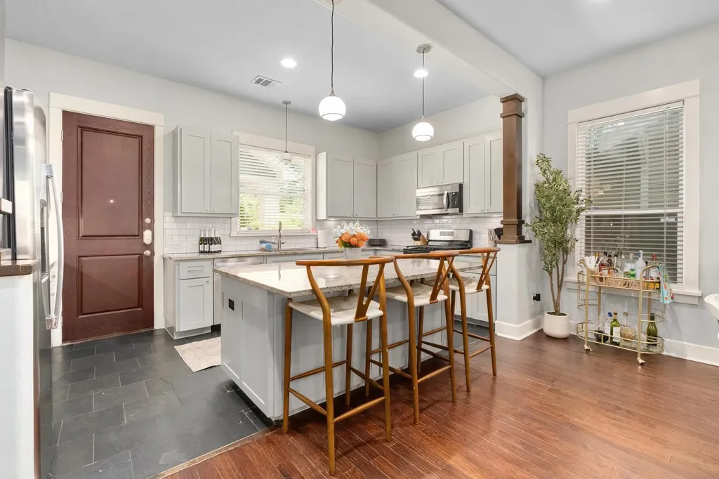 1008 W 22nd Street Austin TX 78705